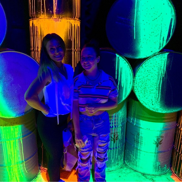 Hi! I’m Claudia 🩶 - Picture 3 of 4